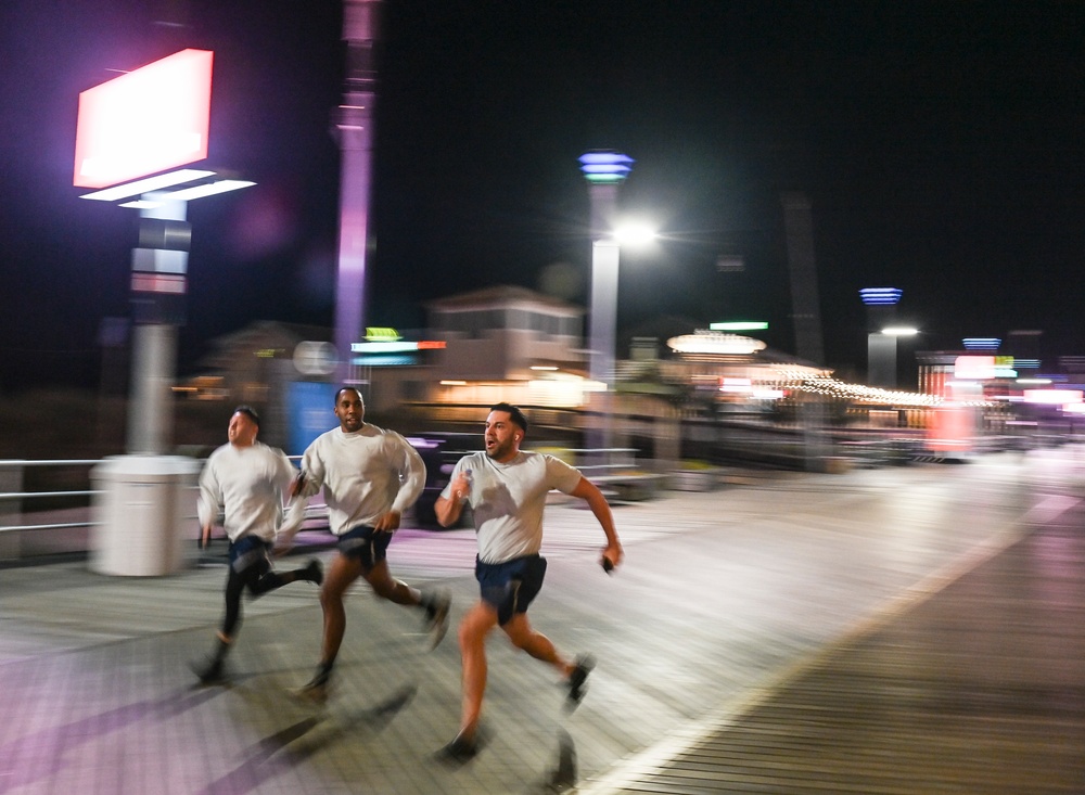 Air Force recruiters run 5k on Atlantic City Boardwalk