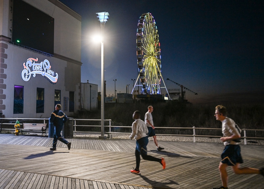 Air Force recruiters run 5k on Atlantic City Boardwalk