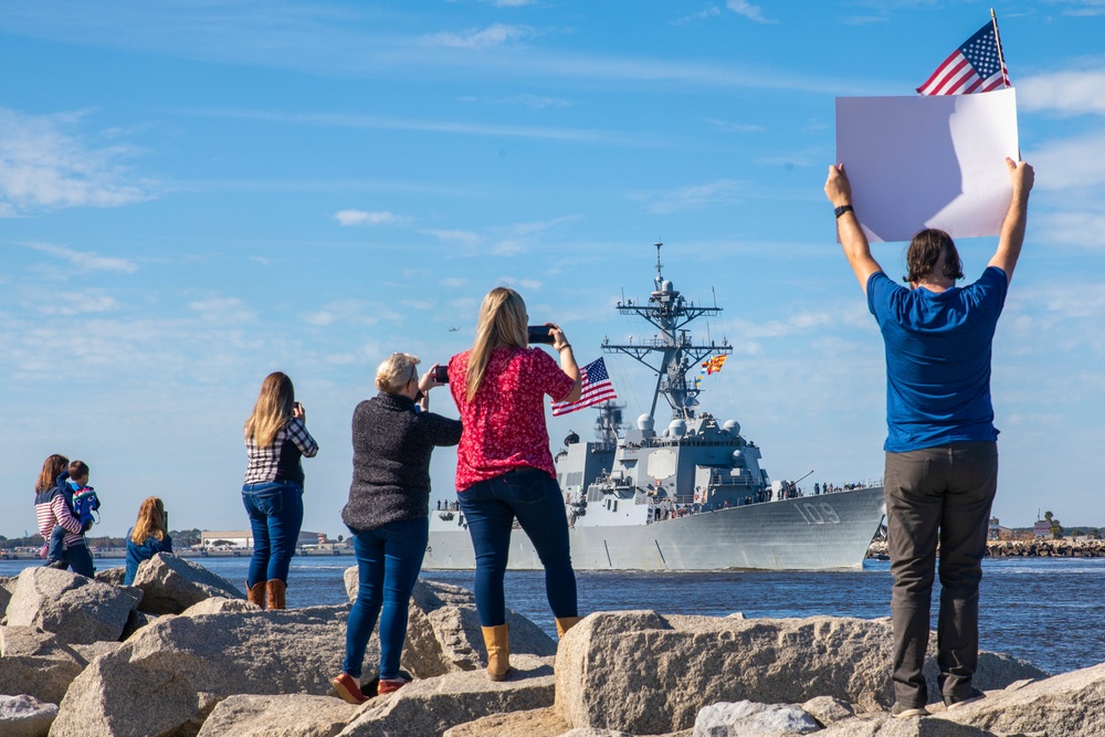 USS Jason Dunham Departure