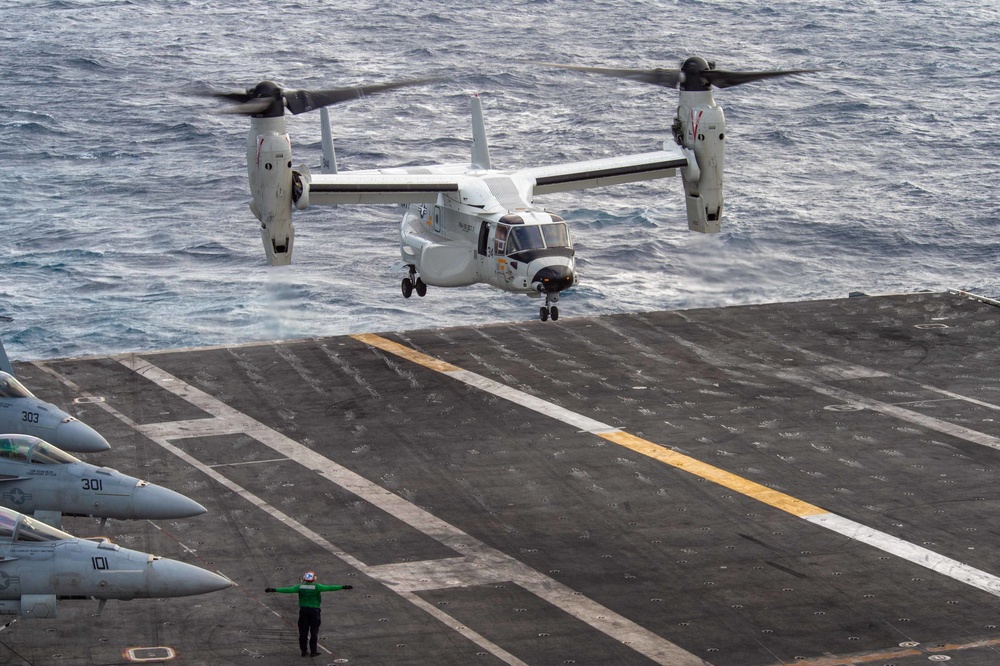 USS Carl Vinson (CVN 70) Conducts Flight Operations in Philippine Sea