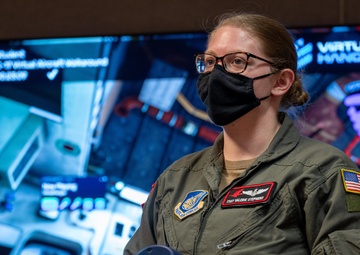 517th Airlift Squadron implements virtual reality training