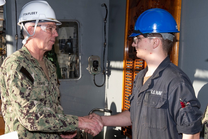 Commander, 7th Fleet Visits Blue Ridge