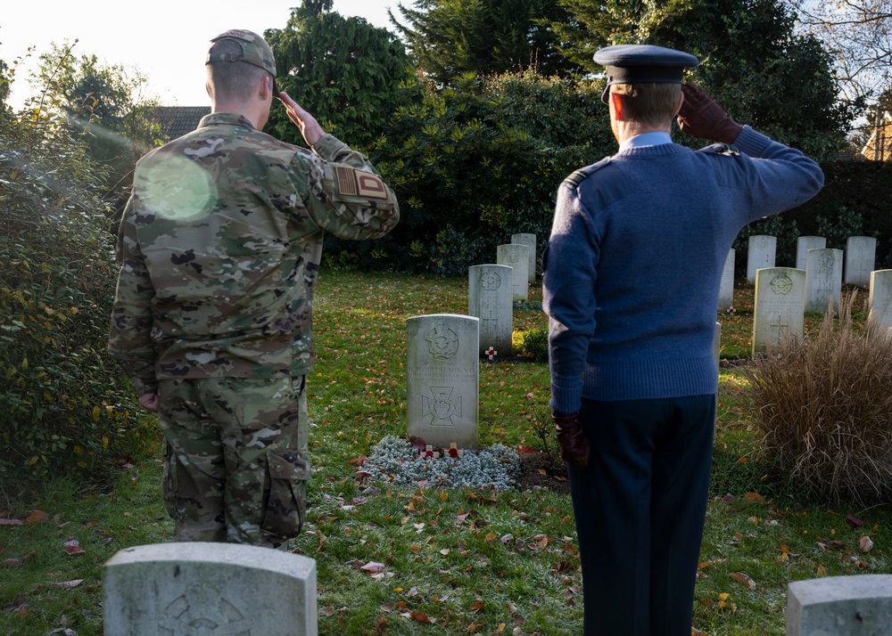 RAF Mildenhall senior leaders pay tribute to Victoria Cross Winner Rawdon H. Middleton