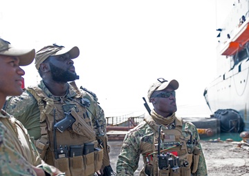 USNS Kanawha visits Djibouti