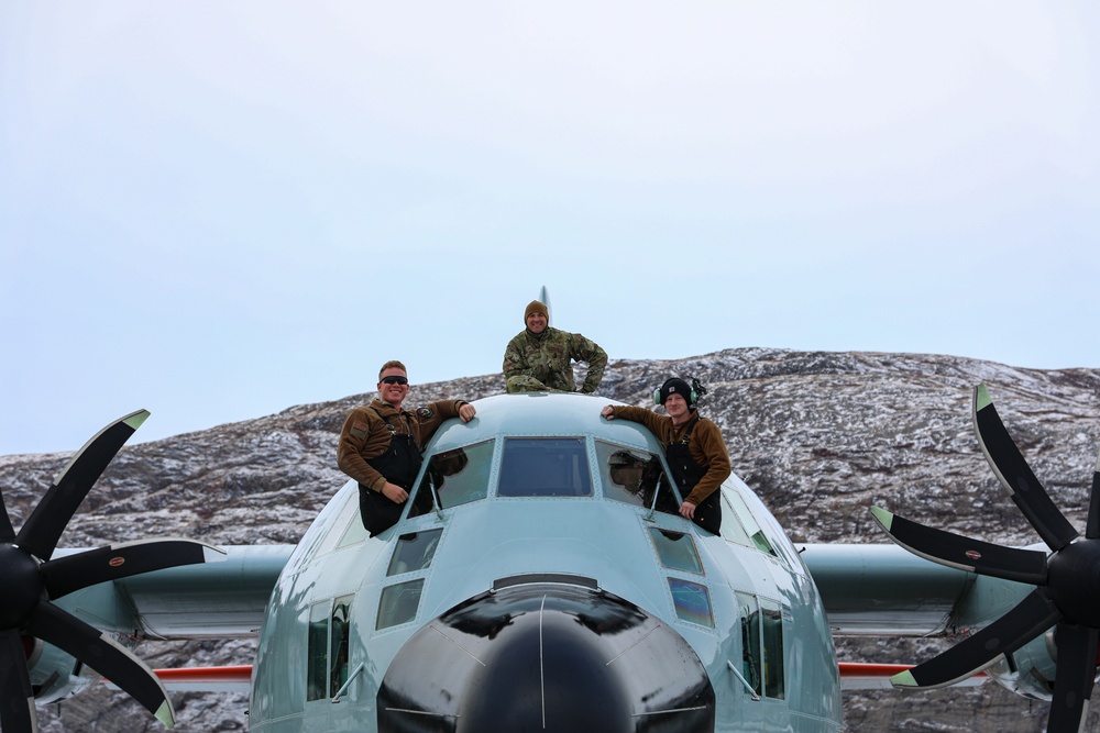 NY Air Guard trains with Danish military  in Greenland