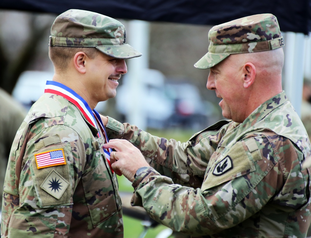 Army Guard Recruiters recognized for outstanding performance during 2021