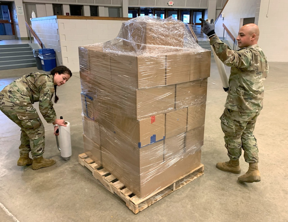 Wisconsin Guard Counterdrug Program lends helping hand for annual drug take-back initiative