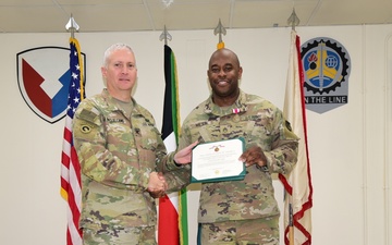 401st Soldier awarded Meritorious Service Medal