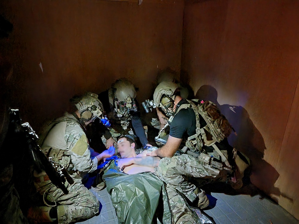 Green Berets and Pararescuemen train together for a mass casualty exercise