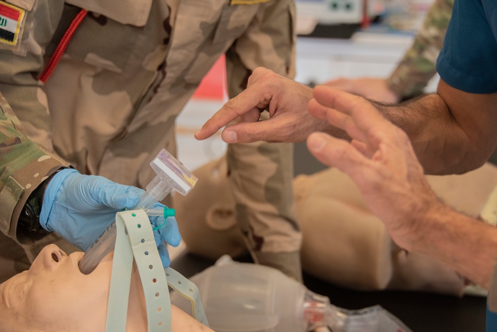 Coalition advises, enables Iraqi medics Coalition advises, enables Iraqi medics