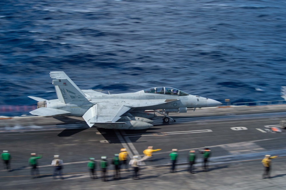 USS Carl Vinson (CVN 70) Conducts Flight Ops in Philippine Sea