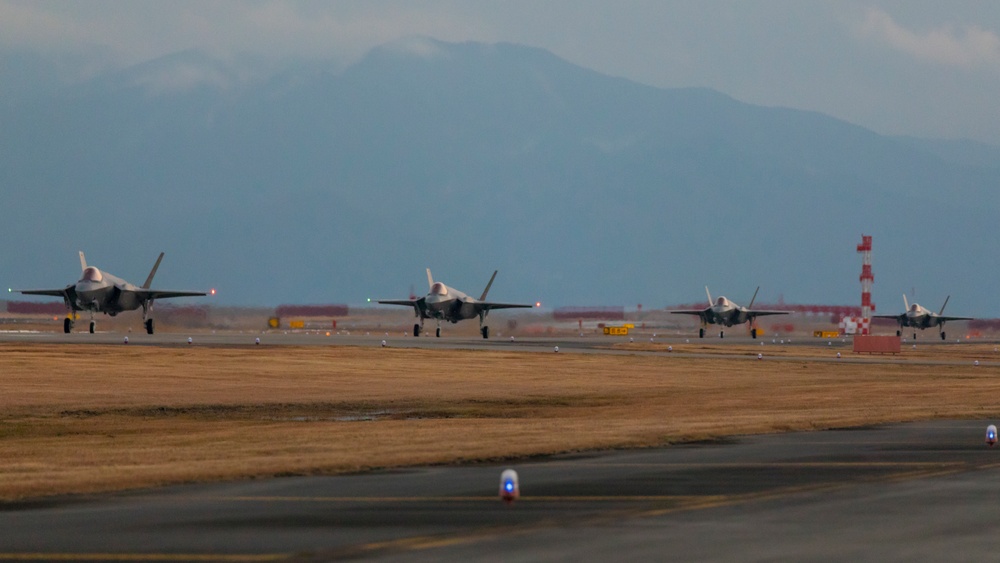 354th Fighter Wing arrives at MCAS Iwakuni