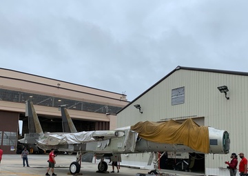 WR-ALC remote control aircraft tug creates safer work environment