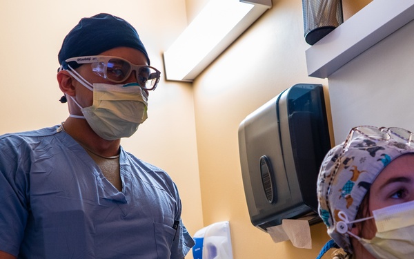 U.S. Army Medical Response Team shadows medical professionals at Beaumont, Hospital, Dearborn.