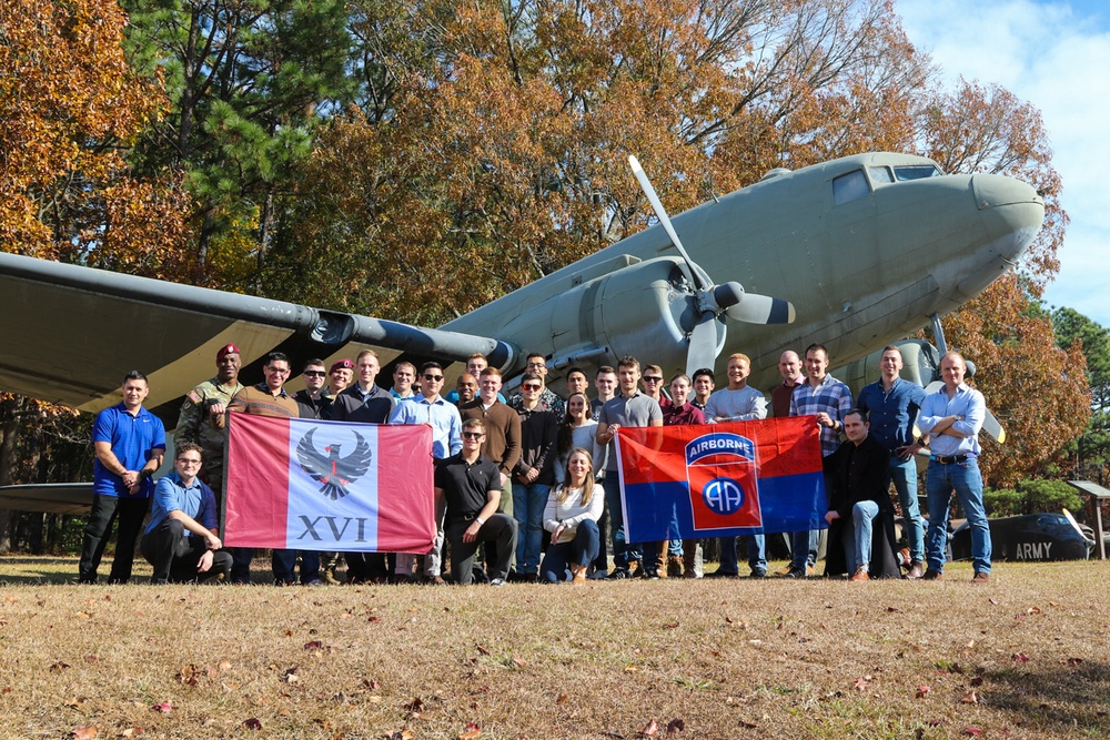 Paratroopers from the British Armed Forces visit the 82nd ABN DIV