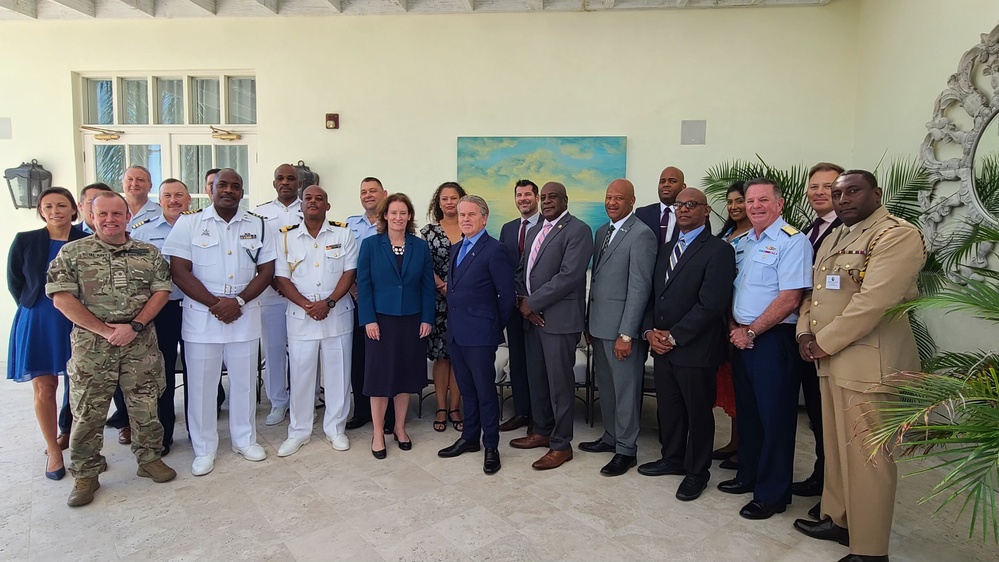 Coast Guard, royal Turks and Caicos Island police force sign Memorandum of Understanding on Turks and Caicos Islands