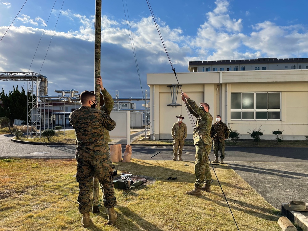3rd MEB enhances communications with Allies during Yama Sakura 81