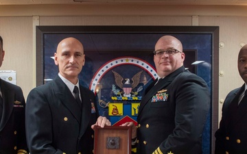 Amphibious Squadron 11 presents USS Arizona relics to ships