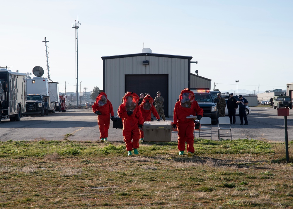 151st EOD trains with UTANG Emergency Management and Fire Department