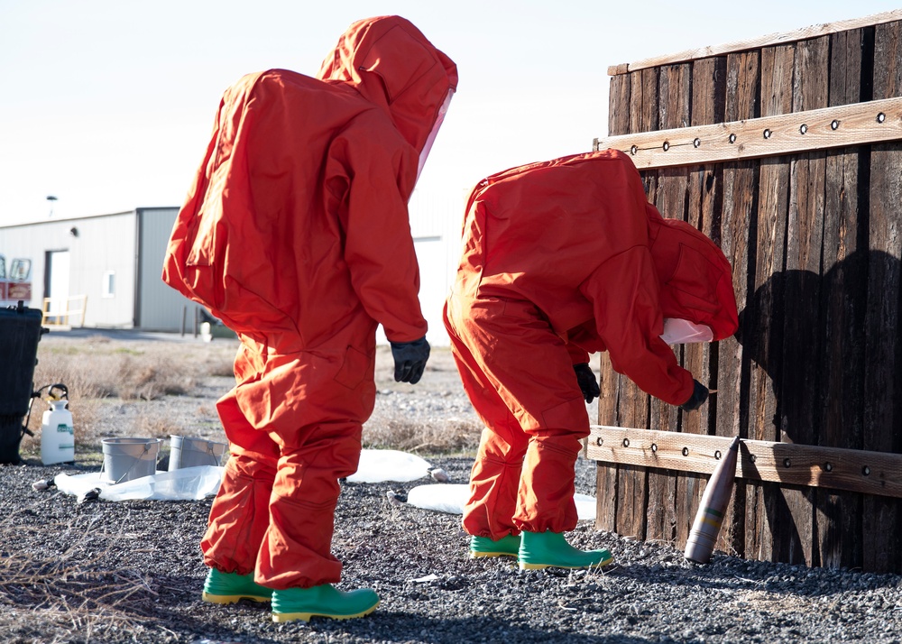 151st EOD trains with UTANG Emergency Management and Fire Department