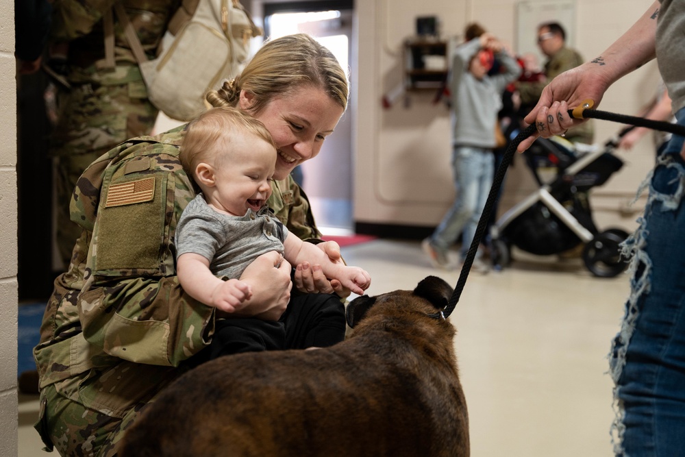 Dvids Images Airmen Celebrate The Holidays With Their Families Image 5 Of 5