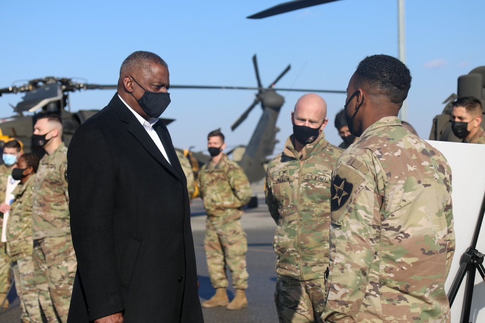 SECDEF visits Soldiers at USAG Humphreys