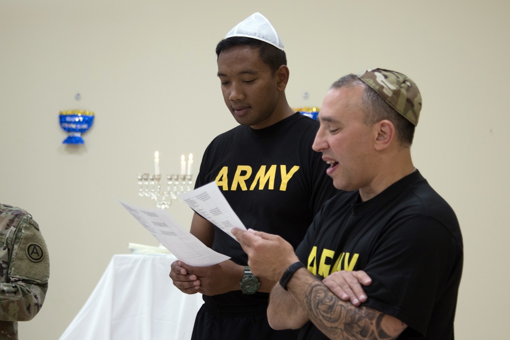 3rd Medical Command Soldiers reflect on Hanukkah