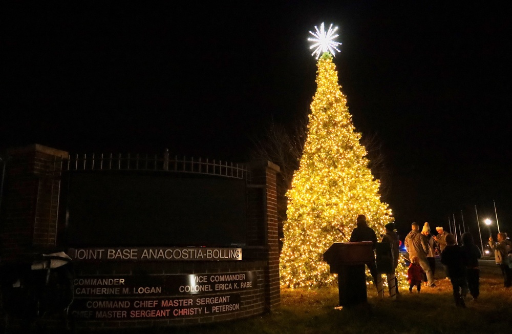 Joint Base Anacostia-Bolling hosts annual tree-lighting ceremony