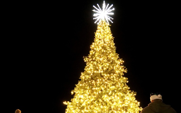 Joint Base Anacostia-Bolling hosts annual tree-lighting ceremony