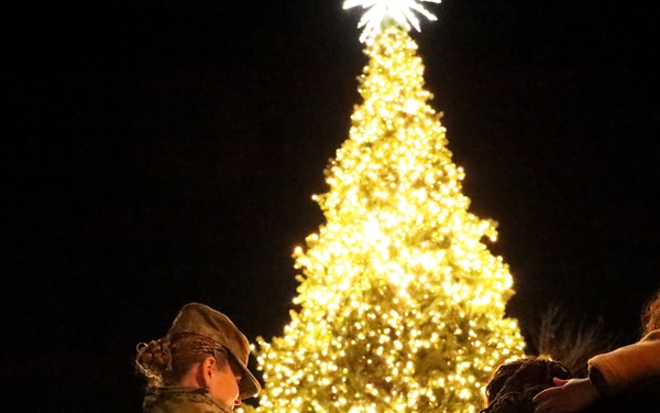 Joint Base Anacostia-Bolling hosts annual tree-lighting ceremony