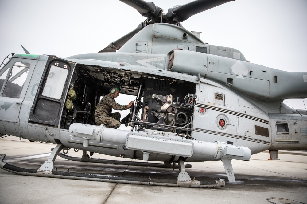 3rd MAW G2 and HMLA-267 elevate with electronic warfare training.