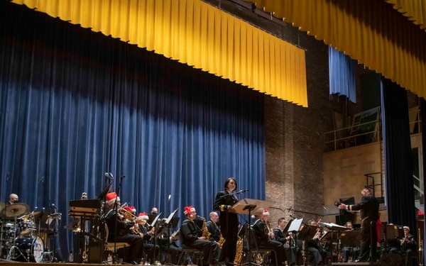 Commander, NSTC Guest of Honor for NBGL Holiday Concert