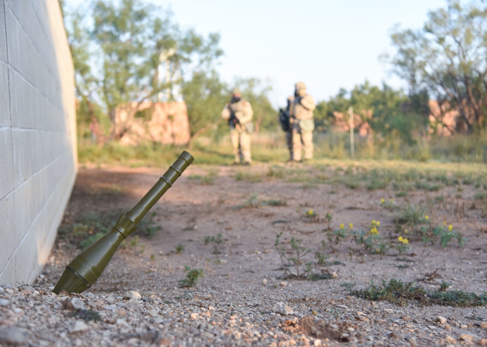 Perfect Practice: 17th LRS hosts ERT