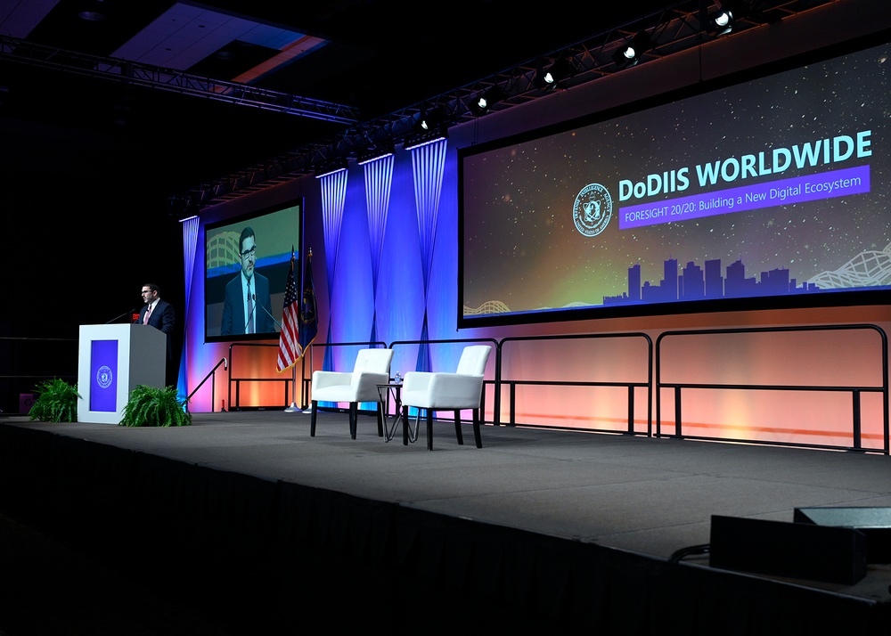 DIA Director and DIA Chief information Officer Speak at DoDIIS21