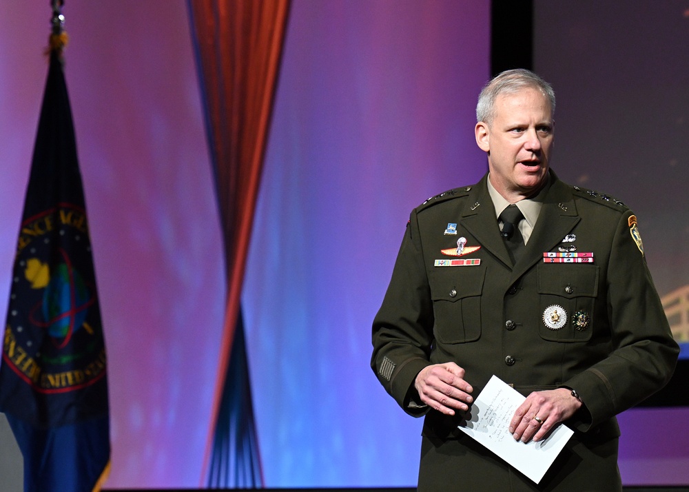 DIA Director and DIA Chief information Officer Speak at DoDIIS21