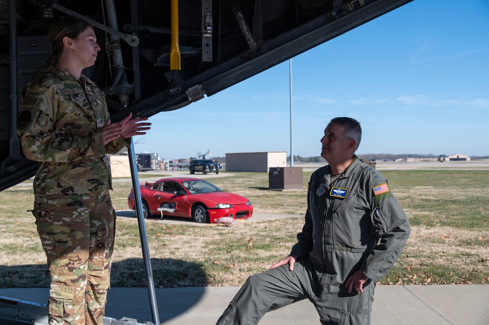 Air Mobility Command Commander visits 375th Air Mobility Wing