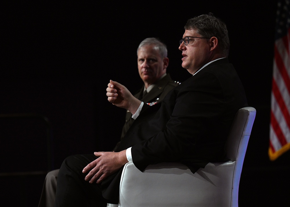 DIA Director and DIA Deputy Director for Global Integration Speak at DoDIIS21