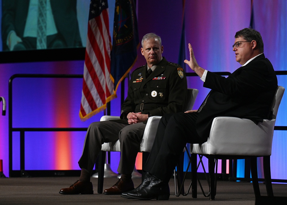 DIA Director and DIA Deputy Director for Global Integration Speak at DoDIIS21