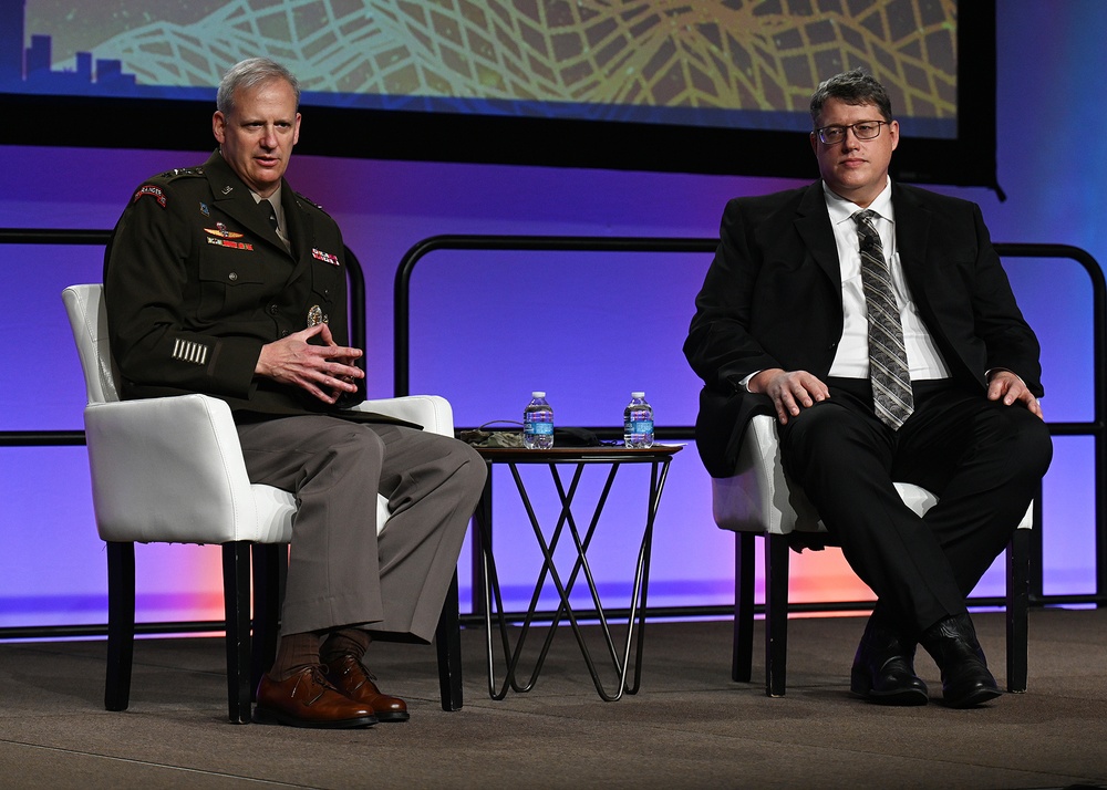 DIA Director and DIA Deputy Director for Global Integration Speak at DoDIIS21