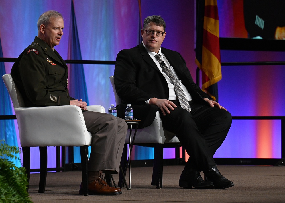 DIA Director and DIA Deputy Director for Global Integration Speak at DoDIIS21