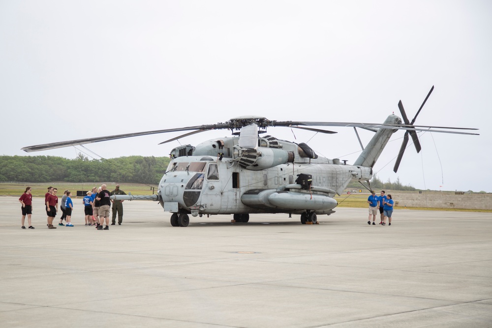 Young Marines Visit Marine Aircraft Group 24