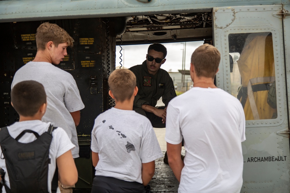 Young Marines Visit Marine Aircraft Group 24