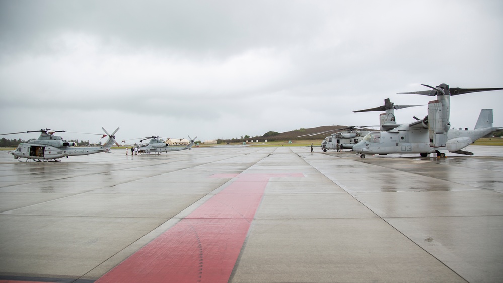 Young Marines Visit Marine Aircraft Group 24