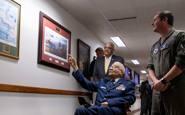 Tuskegee Airman celebrates 102nd birthday at 12th FTW