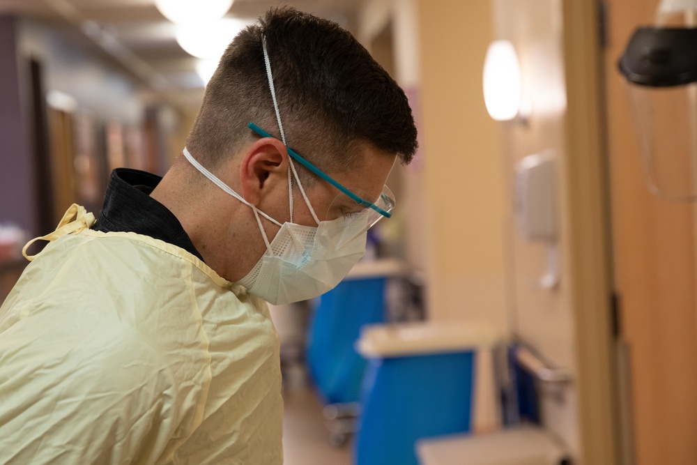 U.S. Navy Medical Response Team Arrives in New Mexico to Support Local Hospital