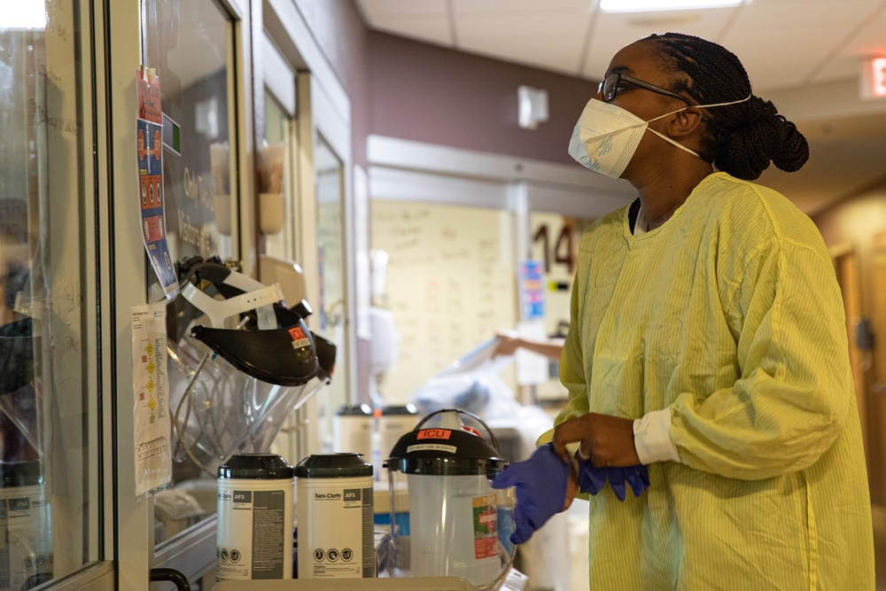 U.S. Navy Medical Response Team Arrives in New Mexico to Support Local Hospital