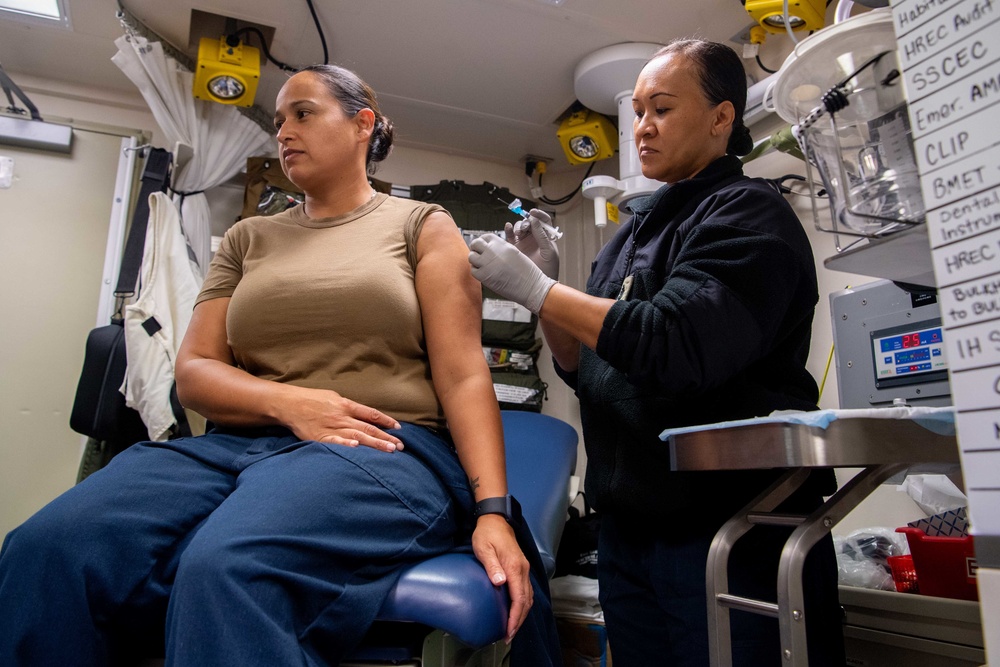 USS Charleston HMC Administers Seasonal Flu Vaccination