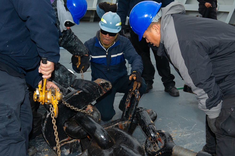 USS Frank Cable Departs Sasebo