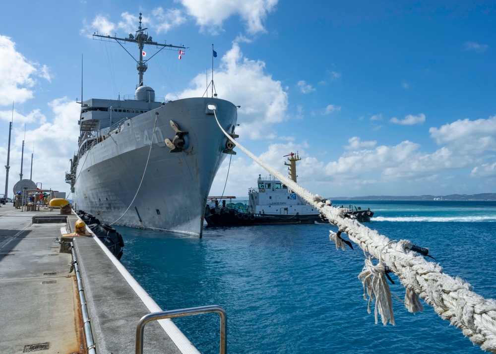 USS Frank Cable Arrives at CFAO White Beach