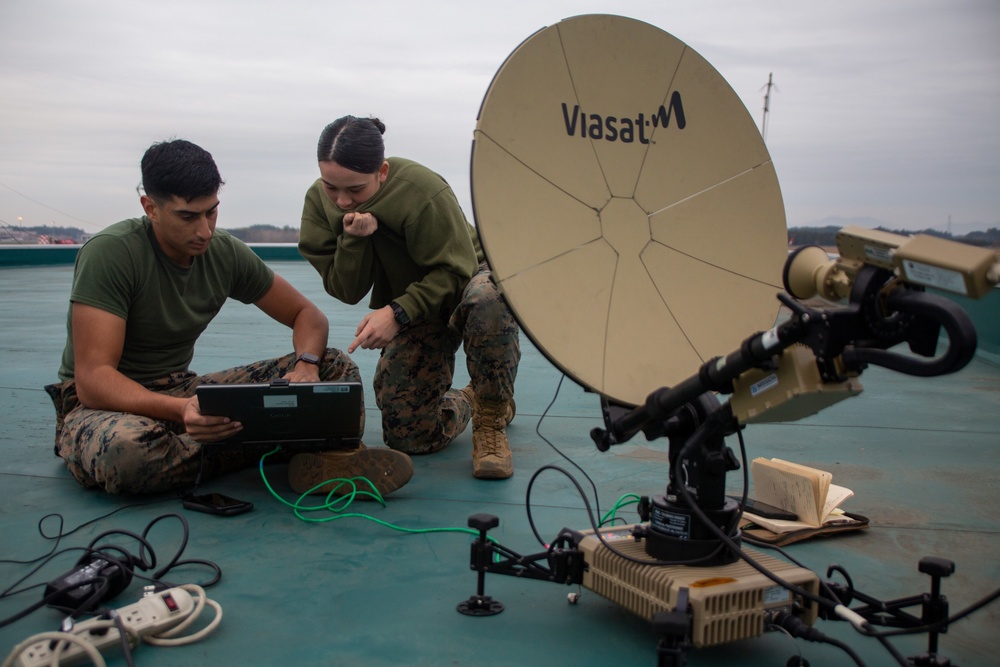 MWCS-18 Establish Expeditionary Communications